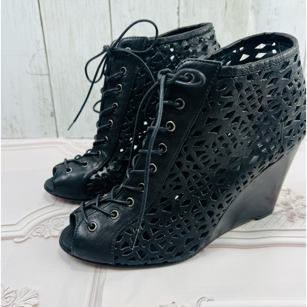 Stuart Weitzman Women  wedge Open Toe  Lace Up Leather booties Size 6.5